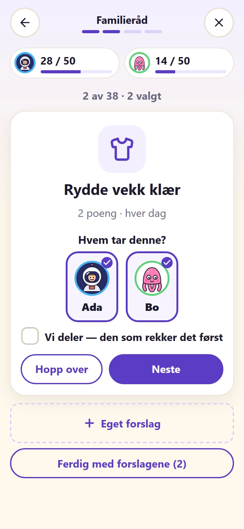 Familierådet: ett gjøremål om gangen, barna velger med figuren sin, og en teller øverst viser hva hvert barn kan tjene.